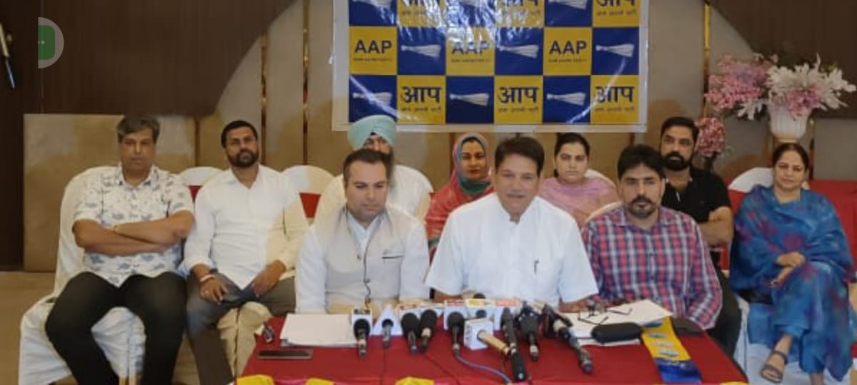 Today, Aam Aadmi Party President Vijay Pal exposed the corrupt policies of BJP-ruled Chandigarh Municipal Corporation and Central Government.
